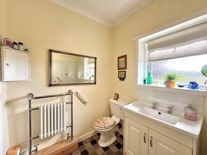 Photo 16- click for photo gallery